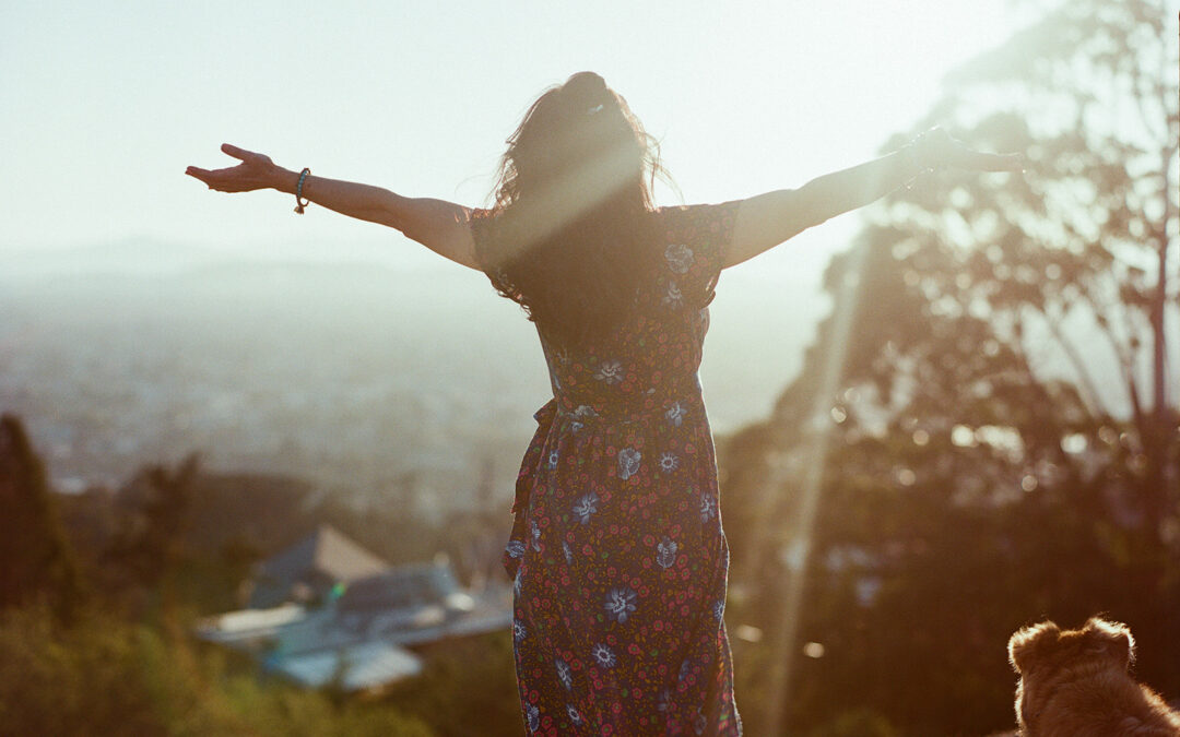 8 Everyday Habits to Improve Your Mood & Increase Happiness  
